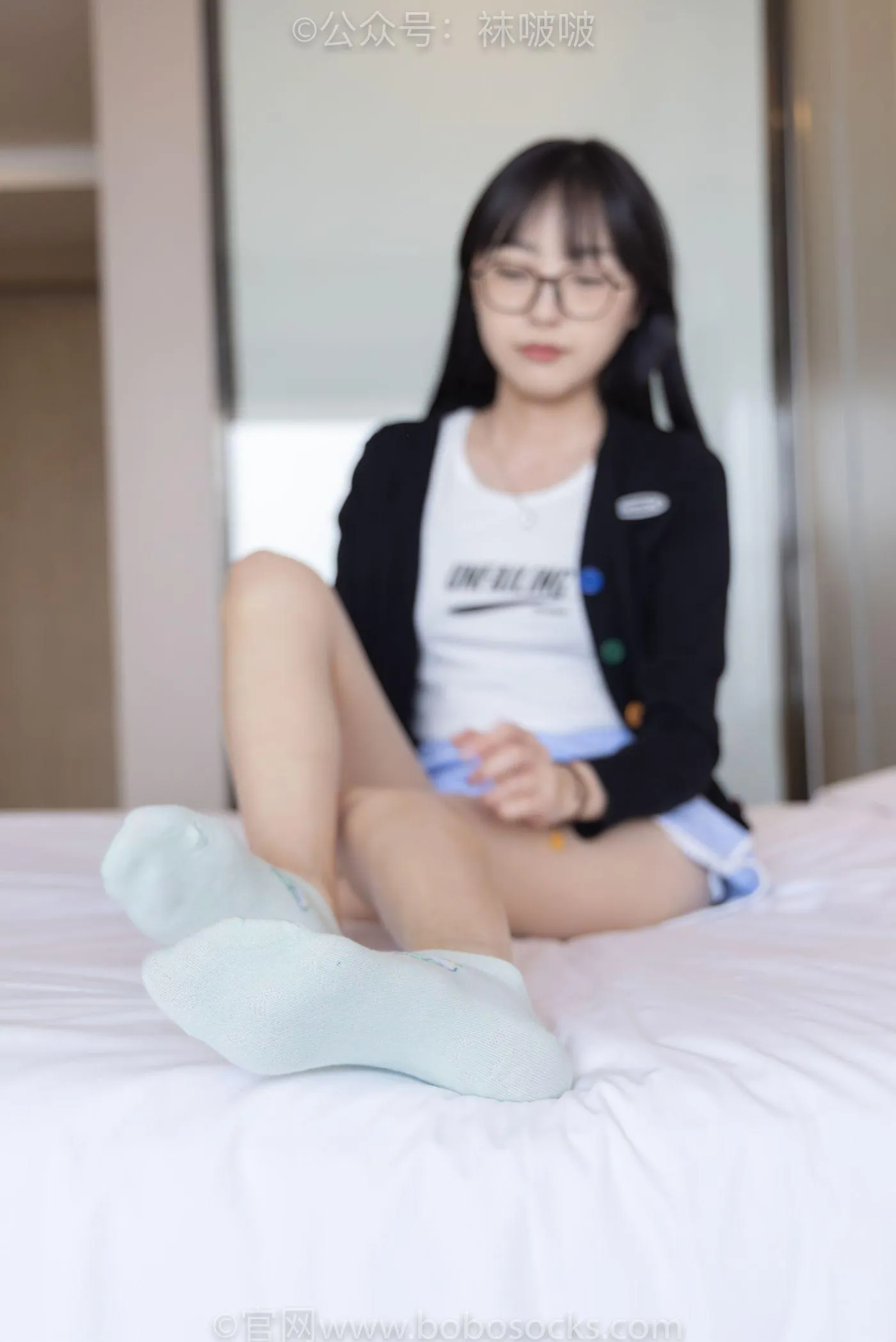 [BoBoSocks袜啵啵]NO.081 稚予- AJ、浅黄色短棉袜、浅蓝色短棉袜、裸足（花絮版） [145P]插图5